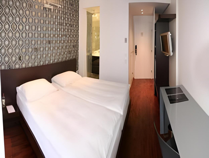 Bedroom 11