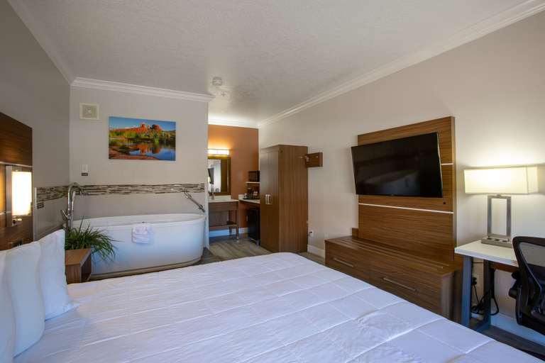 Bedroom 3, Wildflower Inn at Bell Rock, Yavapai