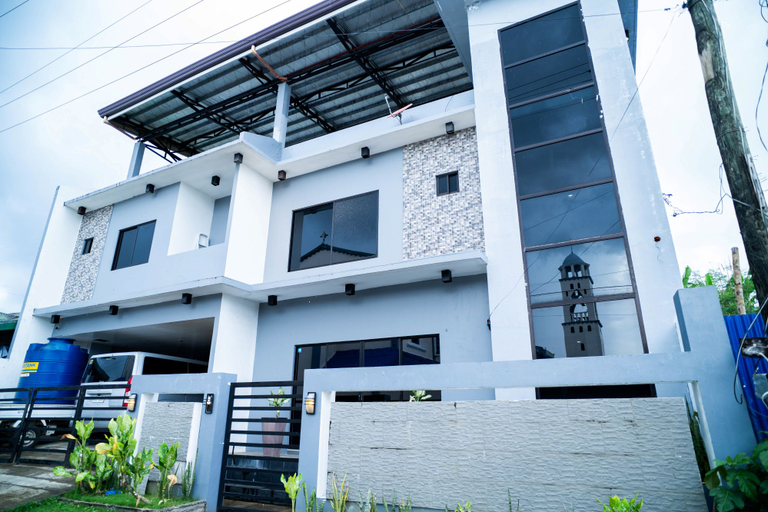 Exterior & Views 2, RedDoorz @ Kopinos Tourist Inn Hotel, Del Carmen