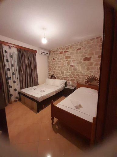 Bedroom 2, Vila Redstone Apartment ksamil, Sarandës