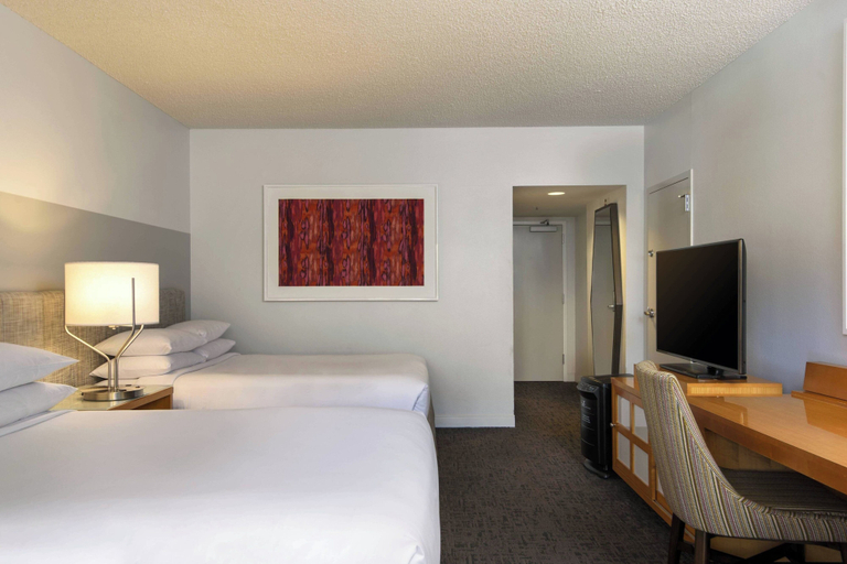 Bedroom 3, Renaissance Palm Springs Hotel, Riverside