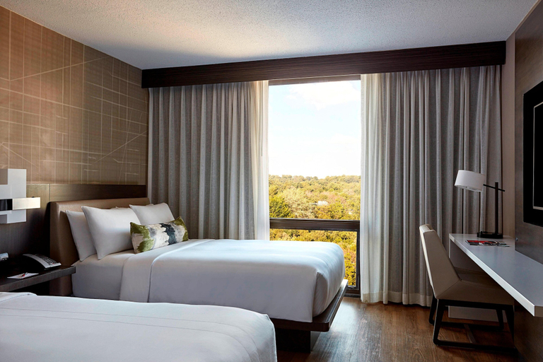 Bedroom 5, Bethesda Marriott, Montgomery