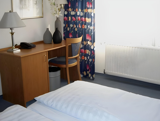 Bedroom 13