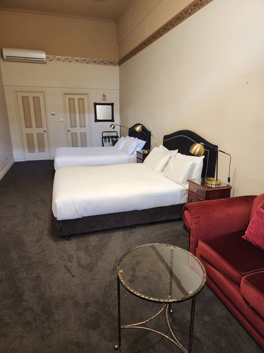 Bedroom 2, The Macquarie Hotel, Hobart