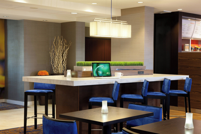 Food & Drinks 5, Courtyard by Marriott Oakland Airport, Alameda