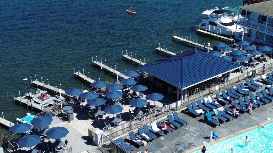 Exterior & Views 2, The Georgian Lakeside Resort, Warren