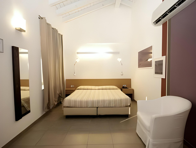 Bedroom 16