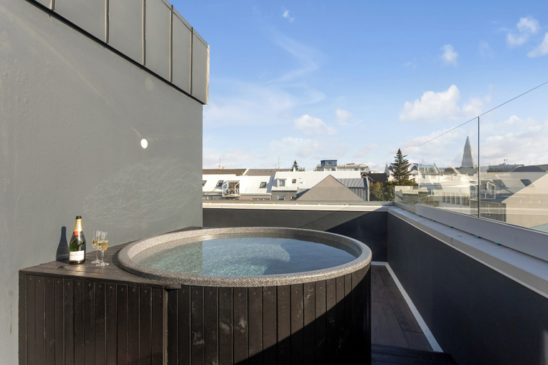 Sport & Beauty 3, ALVA Apartments Hallveigarstigur, Reykjavík