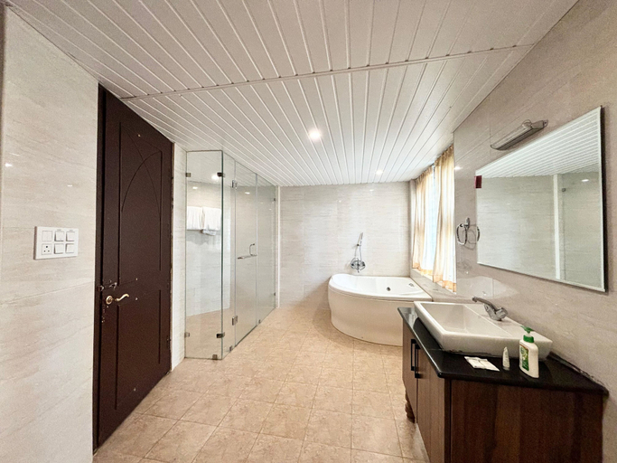 Bathroom 8