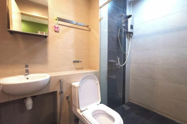 Bathroom 9