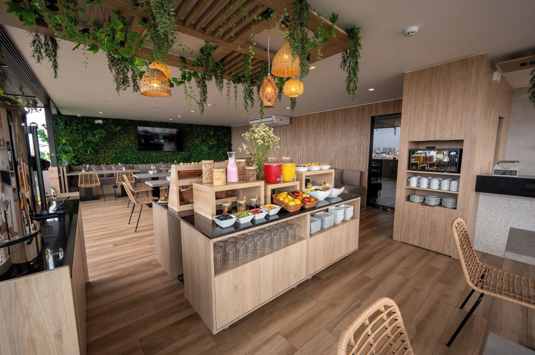 Food & Drinks 5, Palmetto Hotel Business San Miguel, Lima