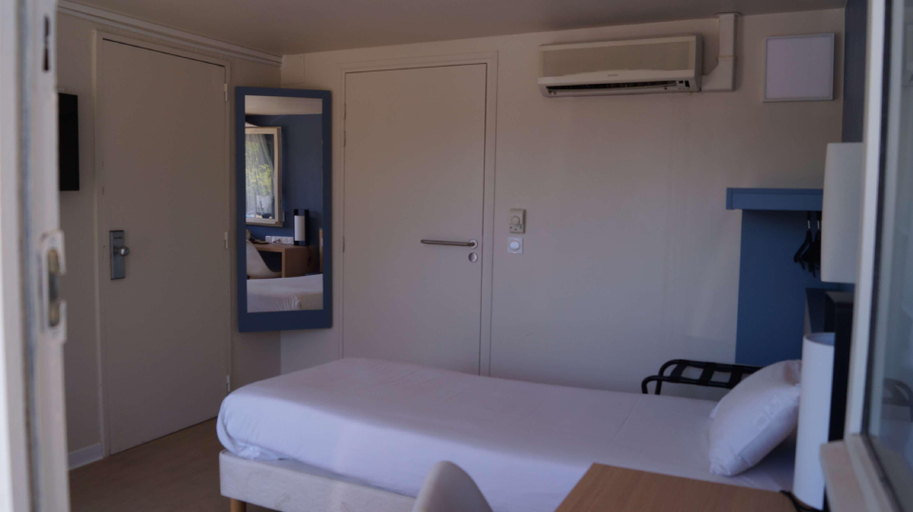 Bedroom 3, Kyriad Direct Montpellier - La Peyrière, Hérault