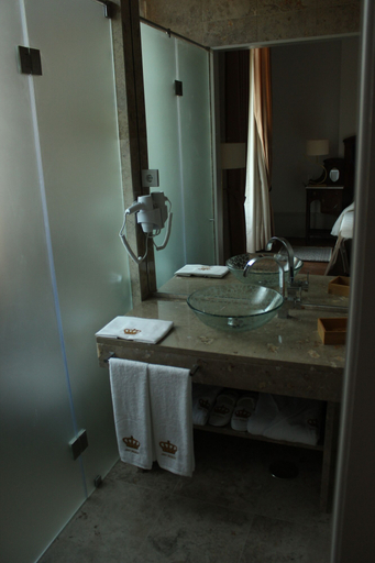Bathroom 5, Hotel Ibn-Arrik, Coimbra