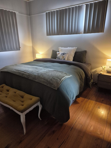 Bedroom 2, Kings and Queens Paterson, Dungog