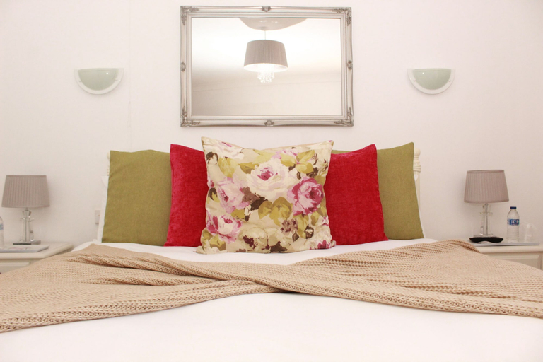 Bedroom 2, The Kings Head Rye, East Sussex