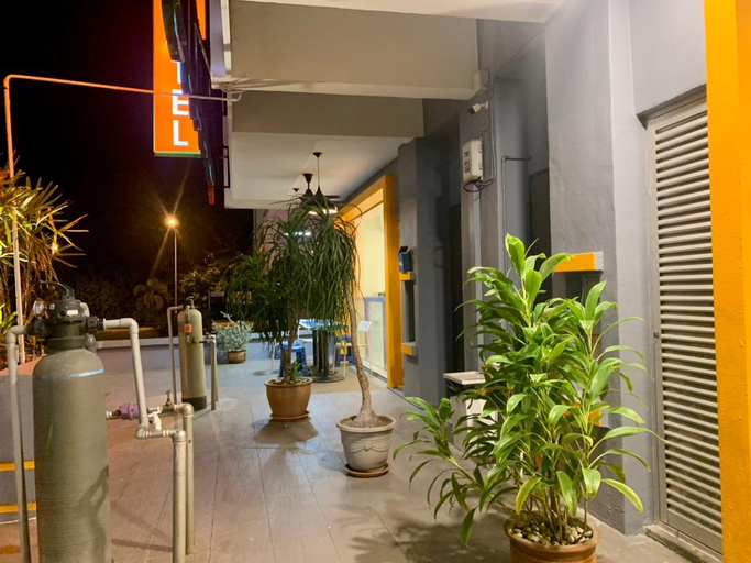 Others 4, 1 Orange Hotel Enstek , Seremban