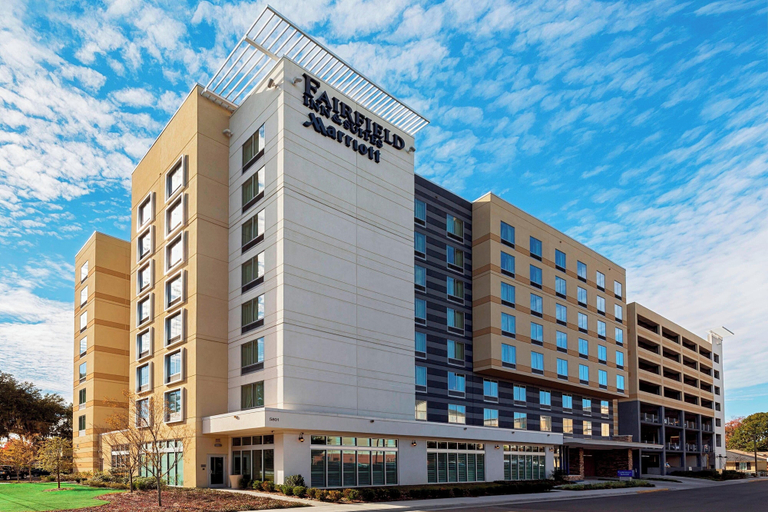 Exterior & Views 2, Fairfield Inn & Suites by Marriott Savannah Midtown, Chatham