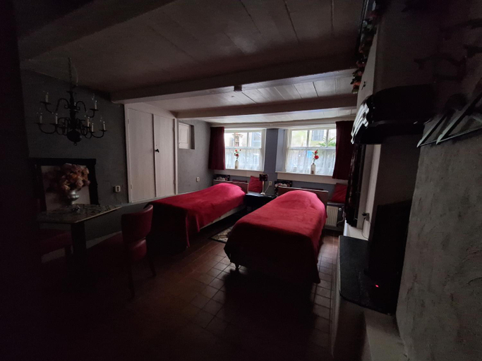 Bedroom 12