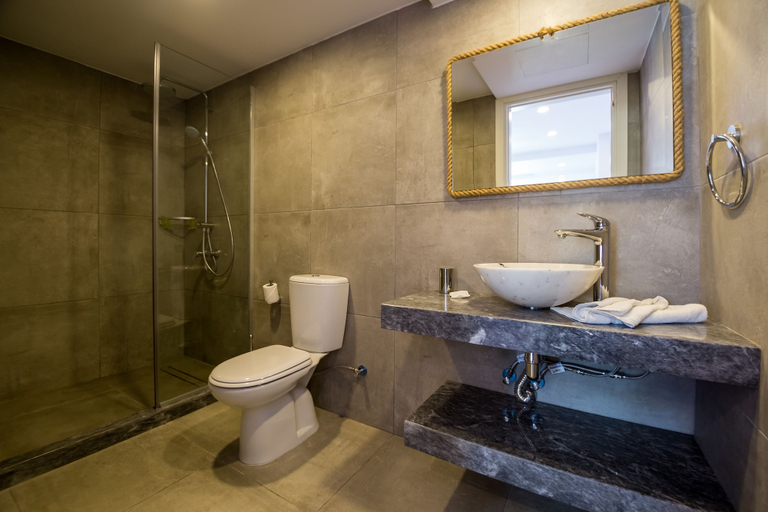 Bathroom 4, Blue Harbour Boutique