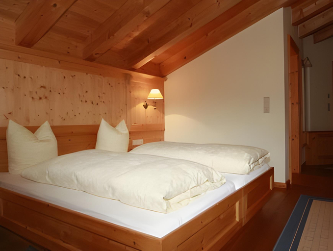Bedroom 18