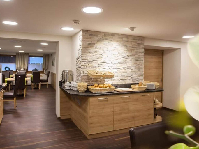 Private kitchen, Hotel Room in Langenfeld, Imst