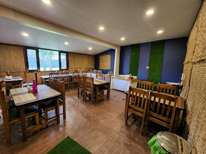 Food & Drinks, Premier Pahalgam, Anantnag