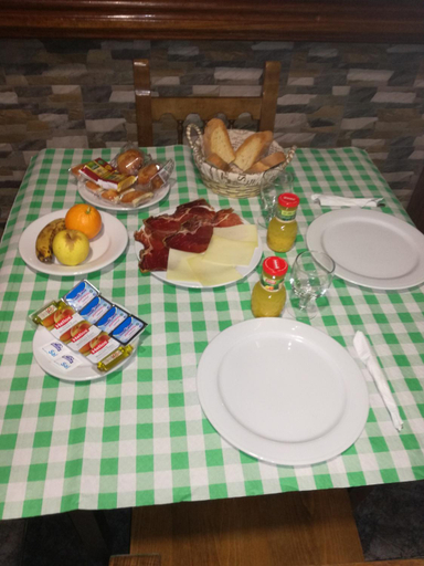 Food & Drinks, Hostal Casa Tino, León