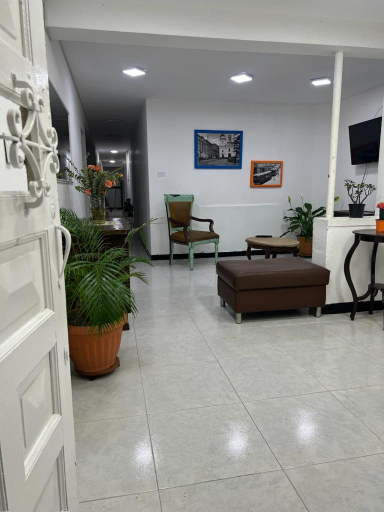 Others 3, La casa del tranvia, Medellín