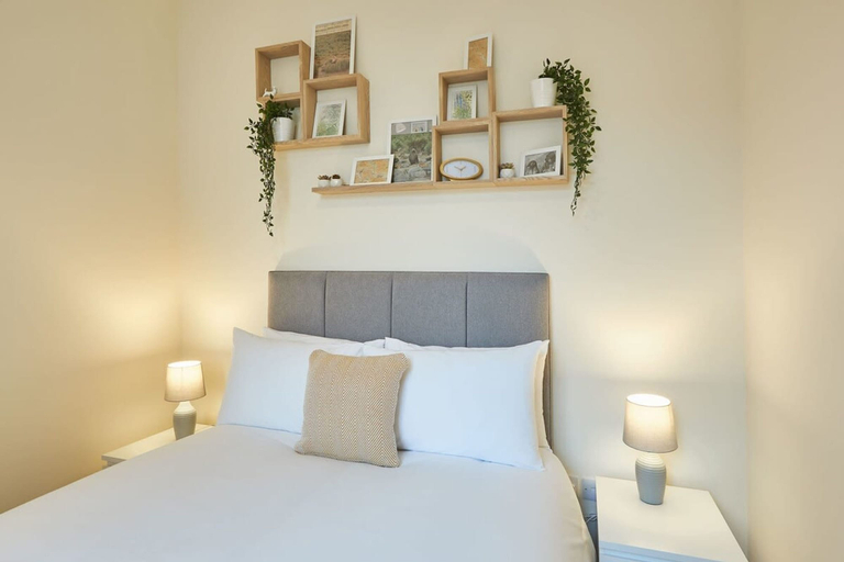 Bedroom 5, Host Stay South Cliff Apartment, North Yorkshire