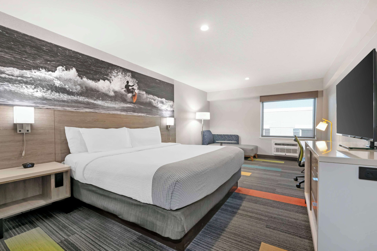 Bedroom 3, Best Western Oceanfront, Duval