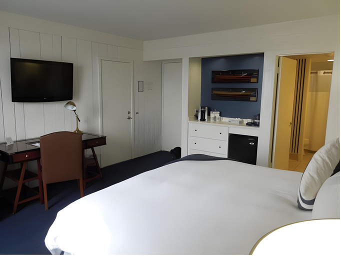 Bedroom 8