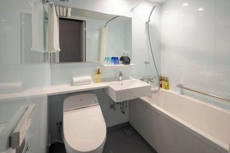 Bathroom 7