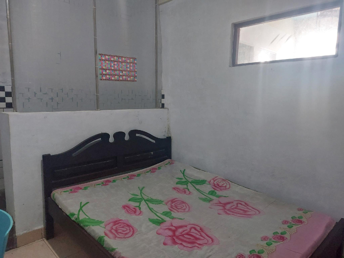 Bedroom 2, SPOT ON 92776 Panorama House, Tomohon