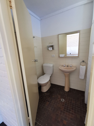 Bathroom 4