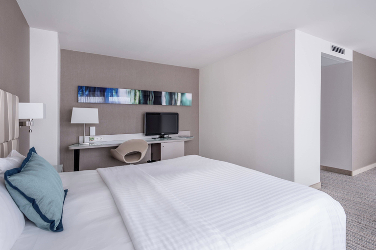 Bedroom 4, Courtyard by Marriott Munich City Center, München
