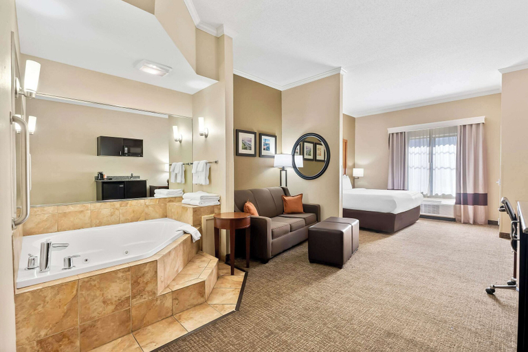 Others 5, Comfort Suites, Bay