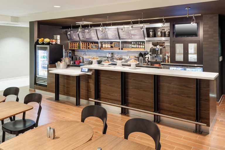 Food & Drinks 5, Courtyard by Marriott Hattiesburg, Lamar