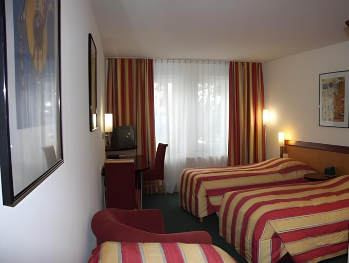 Bedroom 8