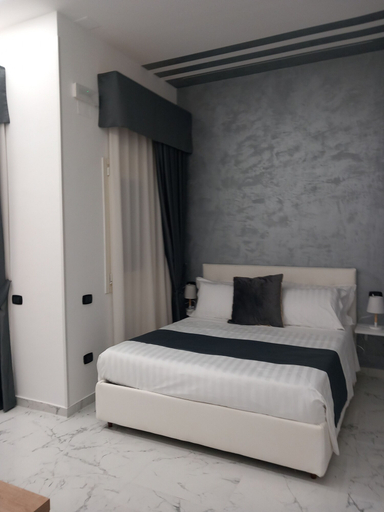 Bedroom 4, PALAZZO SANT'ARCANGELO, Napoli