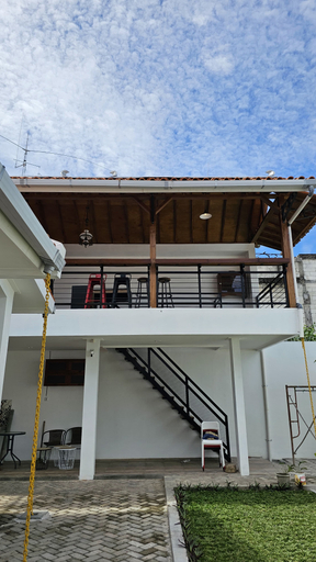exterior 18