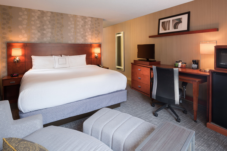 Bedroom 2, Courtyard by Marriott New Haven Orange-Milford, New Haven