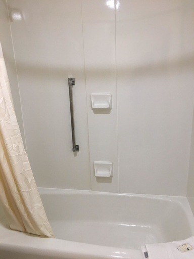 Bathroom 3, Quality Inn & Suites Hanes Mall, Forsyth