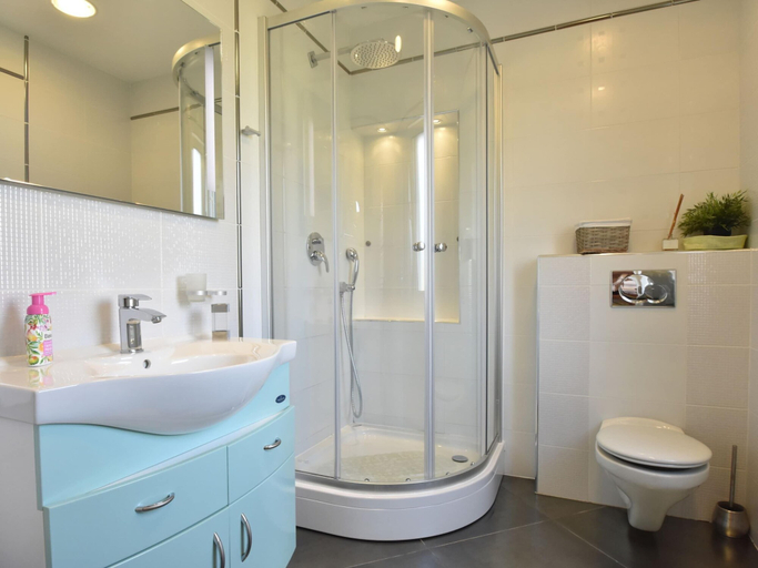 Bathroom 3, Luxurious Villa in Lavanda in Kanfanar, Kanfanar
