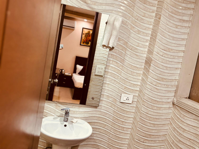 Bathroom 3, HOTEL H.C GRAND, Delhi