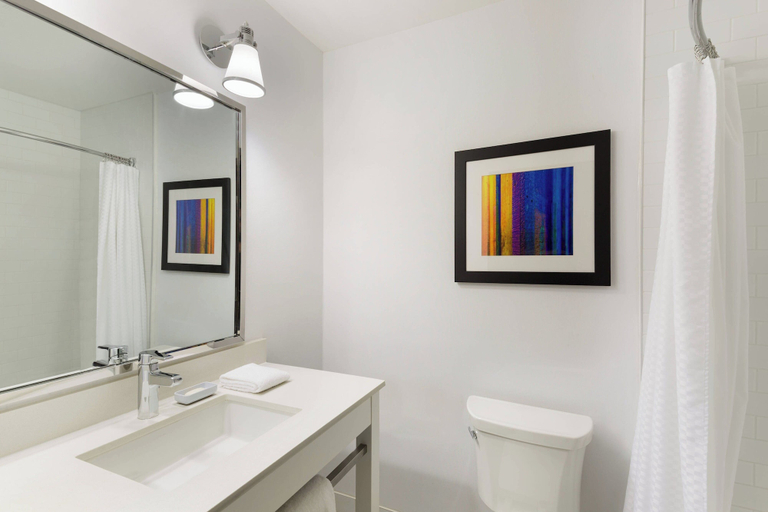 Bathroom 4, Four Points by Sheraton Surrey, Greater Vancouver