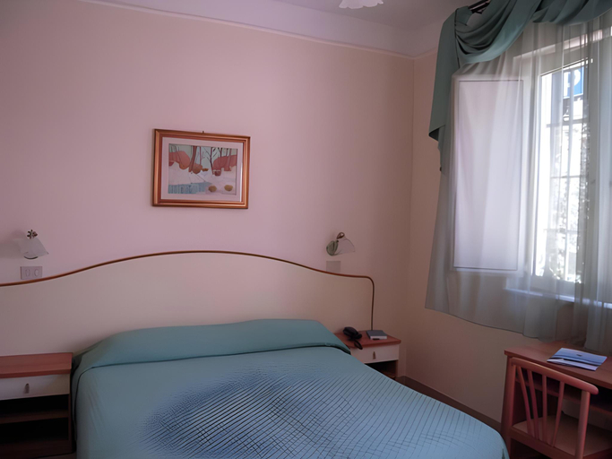 Bedroom 13