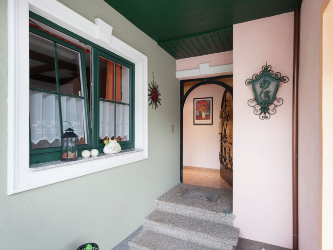 Others 5, Spacious Holiday Home in Goldegg near Ski Area, Sankt Johann im Pongau