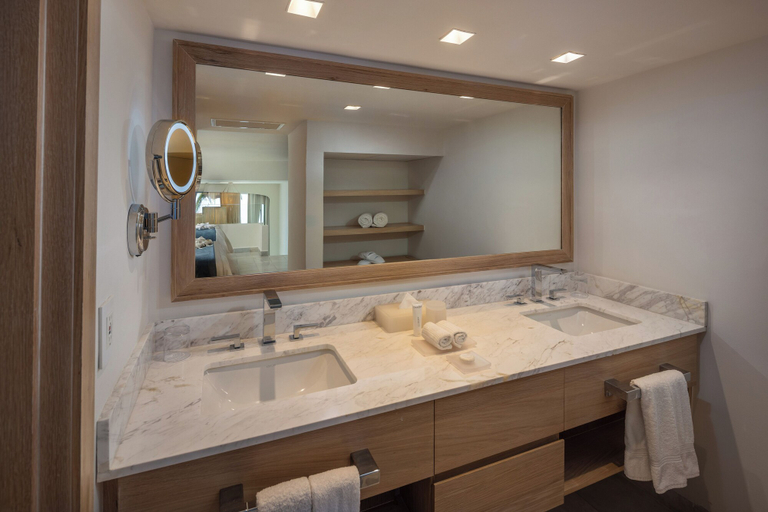 Bathroom 4, Cozumel Palace - All-Inclusive, Cozumel