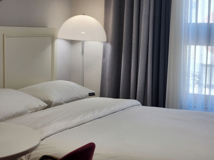 Bedroom 22