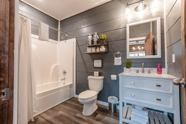 Bathroom 3, Romantic Cabin Retreat By Ghosal Luxury Lodging, Sevier